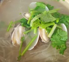Clam and Radish Noodle Soup
