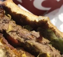 Beef Angus Thick Burger in Red Sauce