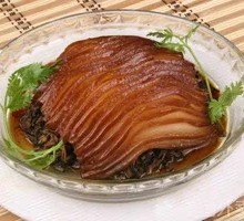 Preserved Vegetable Braised Pork