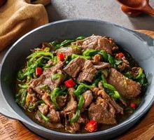 Stone Plate Chili Stir-Fried Pork