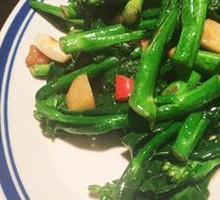 Pork Lard Crumbs Stir-fried with Chinese Broccoli