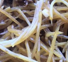 Oil-stir-fried Potato Shreds with Small Shellfish