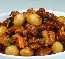 Stewed Pork Ribs with Quail Eggs