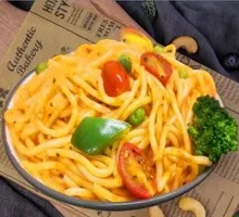 Tomato Meat Sauce Noodles