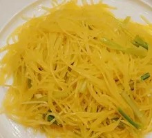 Tree Pepper Potato Shreds