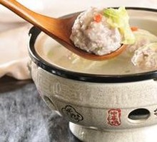 Yangzhou Lion's Head Stewed with Chinese Cabbage