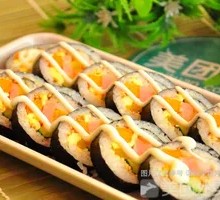 Enoki Mushroom Seaweed Rice Roll