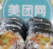 Kimchi Seaweed Rice Roll