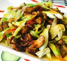 Scallion Stir-fried Lamb Rolls