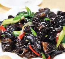 Scallion-braised Black Fungus