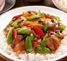 Spicy Pork and Pepper Noodles