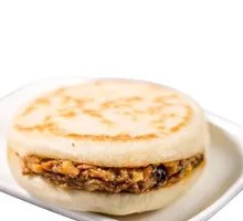 Black Pepper Beef Bao