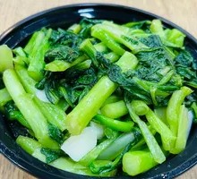 Garlic Stir-Fried Bok Choy
