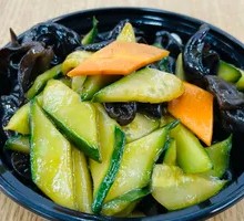 Cucumber and Wood Ear Mushroom Stir-fry