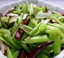 Stir-Fried Meat with Celery and Potato Strips
