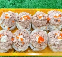 Tuna Sushi Roll