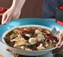 Fizzling Salted Fish in Boiling Water