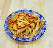 Fresh Chive Hand-Pulled Noodles