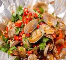 Paper-Wrapped Spicy Razor Clams