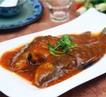 Sauce-Stewed Small Crucian Carp