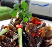 Scallion and Black Mushroom Stir-fry