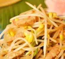 Stir-fried Pork with Bean Sprouts