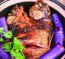 Fresh Stewed Crucian Carp Pot