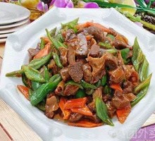 Heart Stir-fried with Green Chili