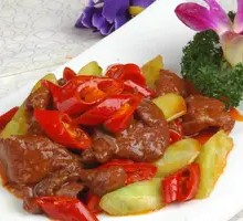 Cucumber and Beef Stir-fry