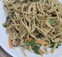 Smoked and Braised Tofu Shreds