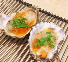 Grilled Garlic and Vermicelli Oysters