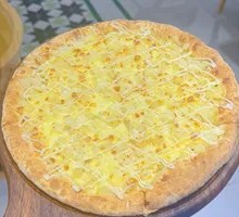 Pineapple Boba Pizza