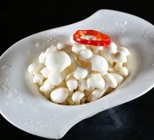 White Cloud Mushroom