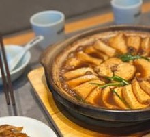 Stewed Old Home Tofu in Clay Pot