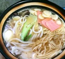 Crossing-the-bridge Rice Noodles