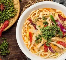 Spicy麻 Chicken Noodles