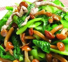 Slippery Mushroom Stir-fried with Baby Bok Choy