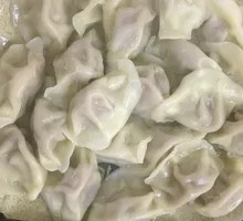 猪肉酸菜馅饺子