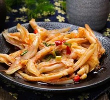 Spicy and Sour Boneless Duck Feet