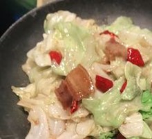 Spicy Pot-Braised Cabbage