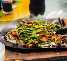 Grilled Beef on Iron Plate