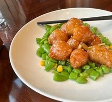 Pork with Shrimp-stuffed Lotus Seeds