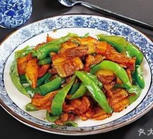 Green Pepper and Pork Belly Stir-fry