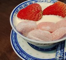 Strawberry Mochi Ice