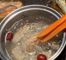 Hainan Coconut Chicken Pot