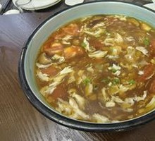 Sea Cloud Sour Spicy Soup