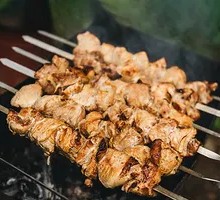 Charcoal-Grilled Handmade Lamb Skewers
