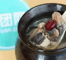 Red Date Chicken Soup with Goji Berries