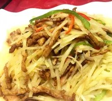 Shredded potato with shredded pork