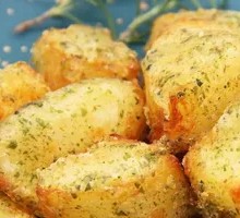Seaweed Potato Cubes